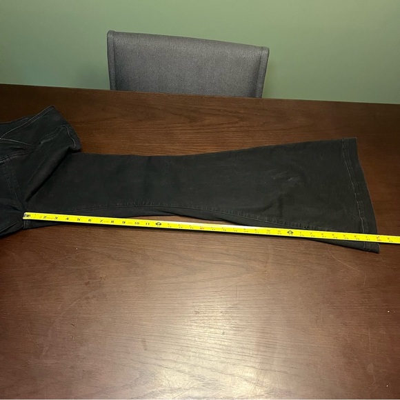 We The Free Venice Beach Flare Jeans. Black. Pull-on. Size 27. - Picture 5 of 10